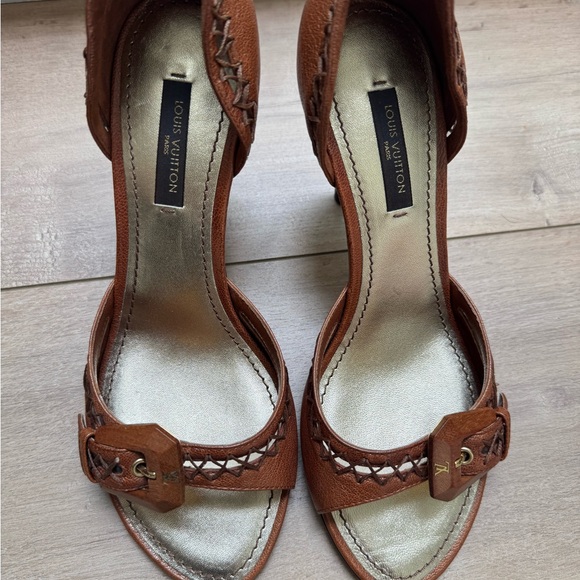 Louis Vuitton Tan Leather Heels - Picture 1 of 8
